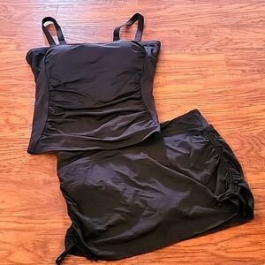 Lands’ End Black Tankini Top Size 16D Bottoms Size 16